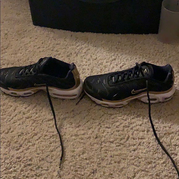 I am selling some nike airmax - Picture 5 of 5